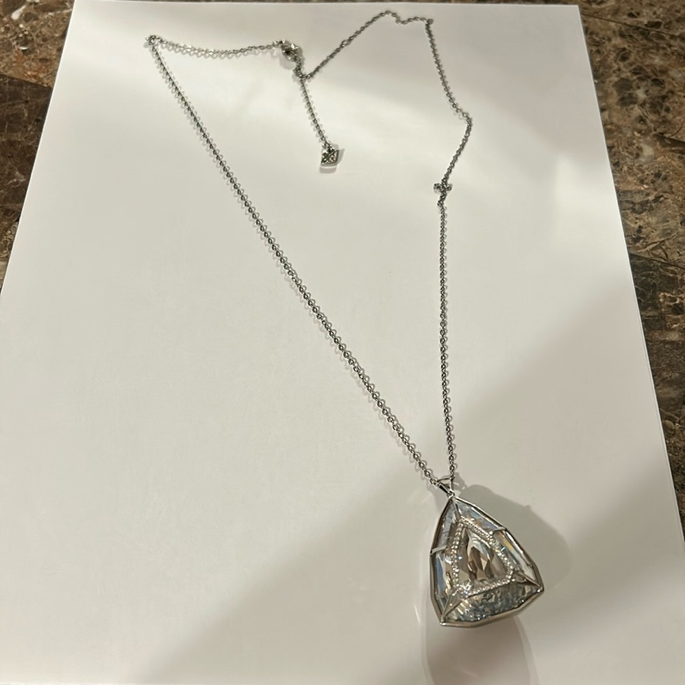 Long crystal pendant